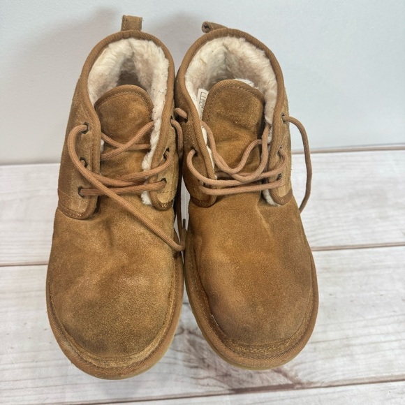 UGG Men’s Neumel Brown Suede Upcycled Shearling Wool Lined Chukka Boot Size 10 - Picture 3 of 13